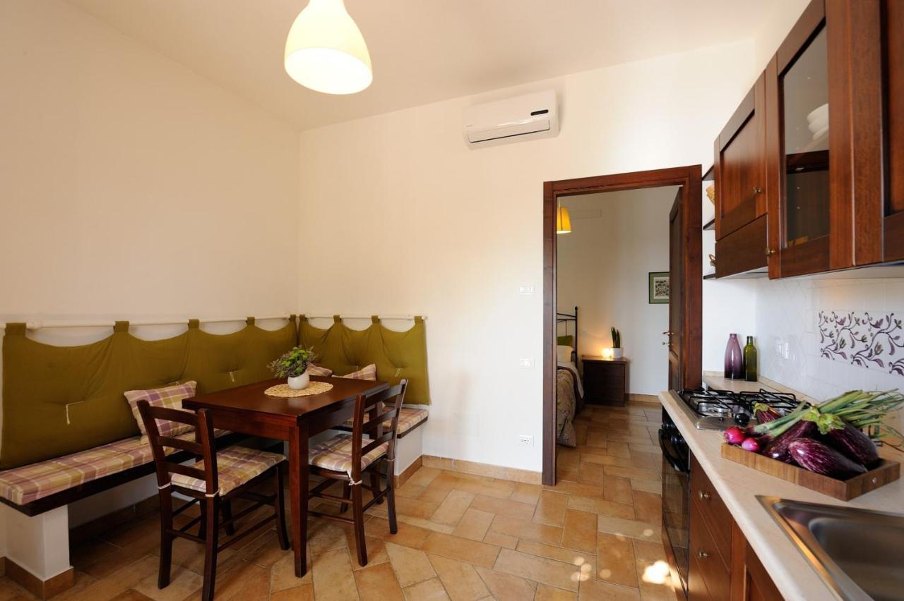 Il Vecchio Mandorlo Farm stay